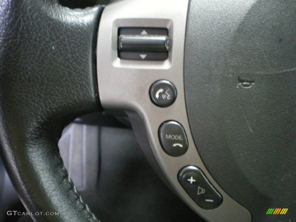 2011 Nissan Sentra 2.0 SR Controls Photo #68624894