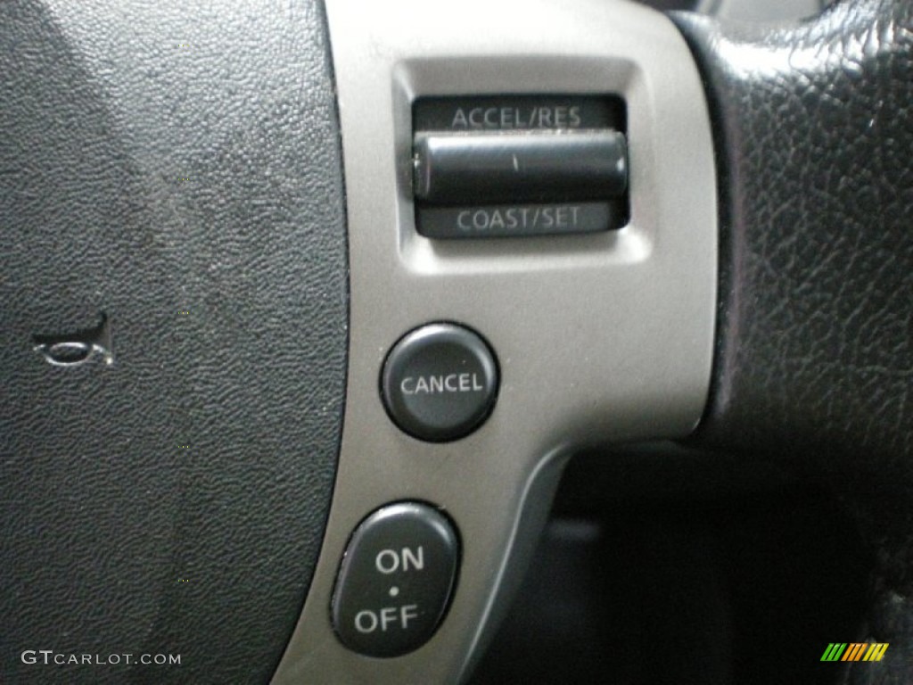 2011 Nissan Sentra 2.0 SR Controls Photo #68624900