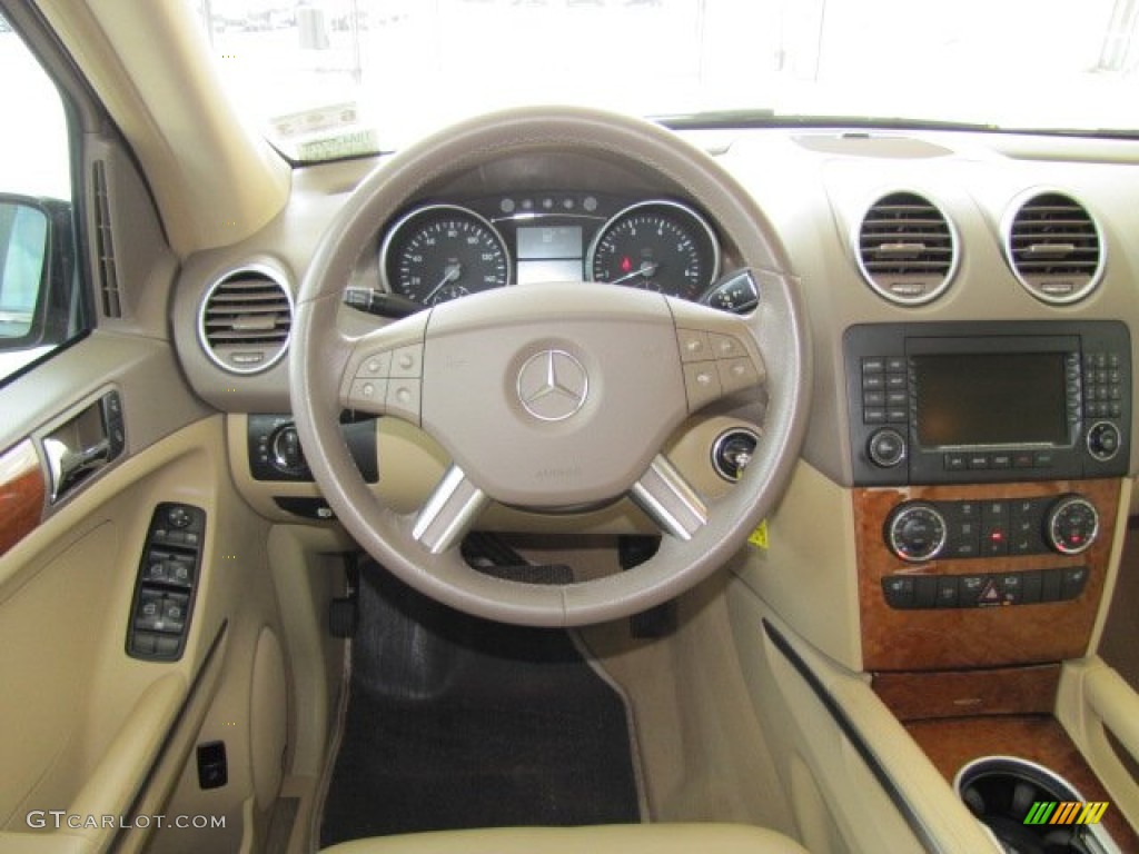2008 Mercedes-Benz ML 350 4Matic Macadamia Steering Wheel Photo #68625538