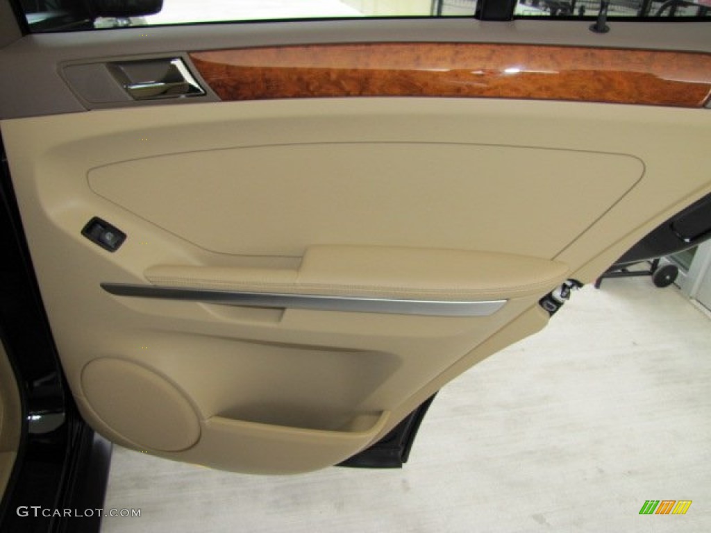 2008 Mercedes-Benz ML 350 4Matic Macadamia Door Panel Photo #68625627