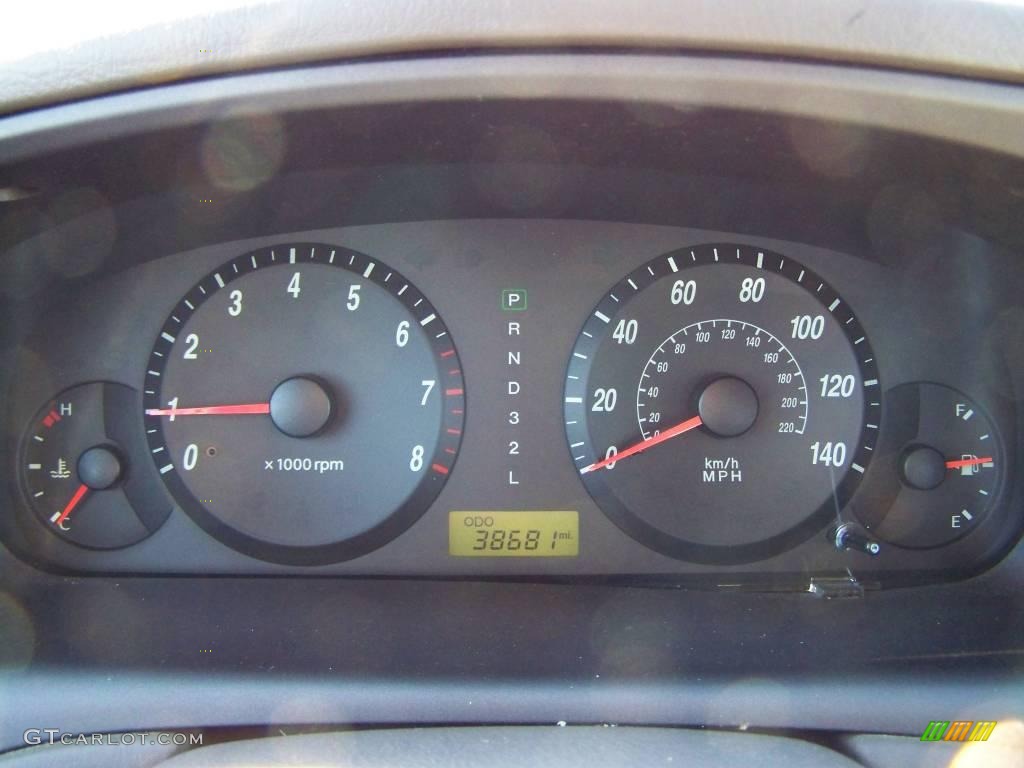 2004 Elantra GLS Sedan - Sea Shell Green / Beige photo #12