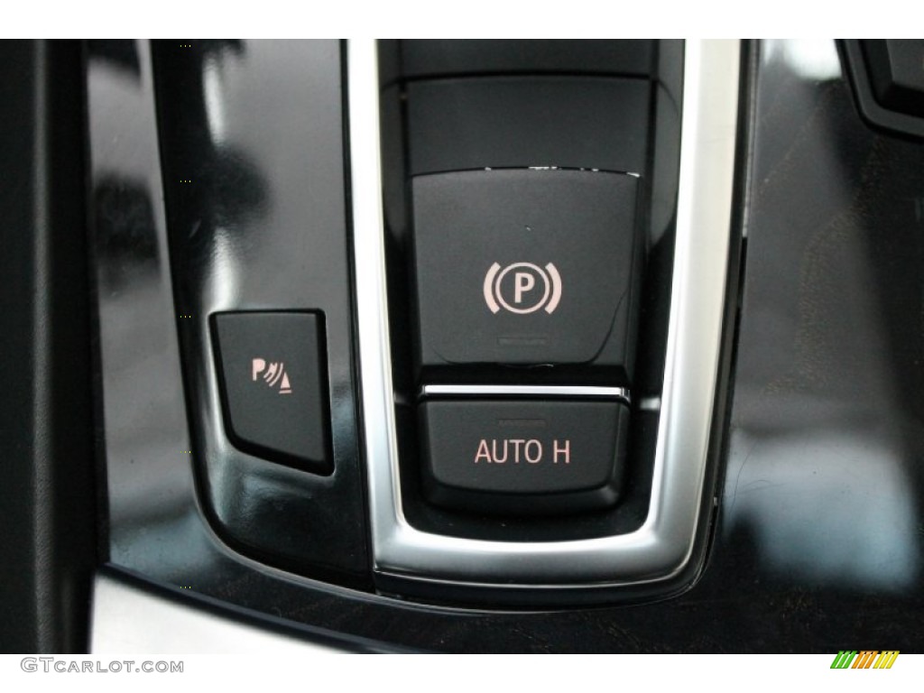 2009 BMW 7 Series 750i Sedan Controls Photo #68626231