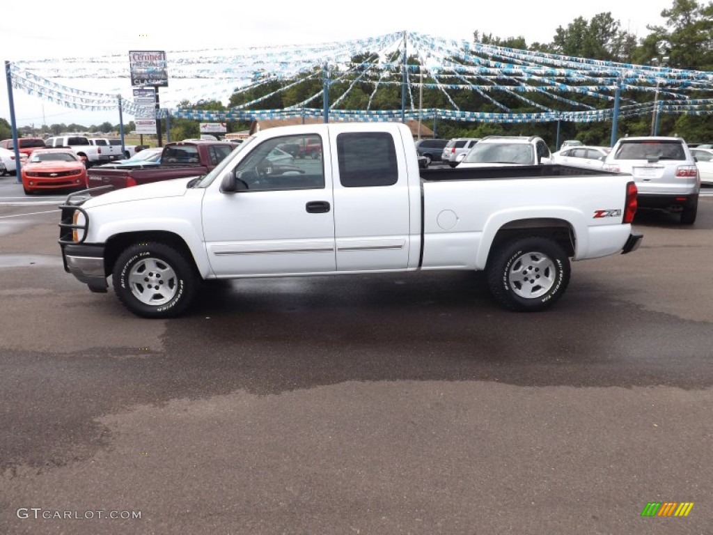 2005 Silverado 1500 Z71 Extended Cab 4x4 - Summit White / Dark Charcoal photo #2