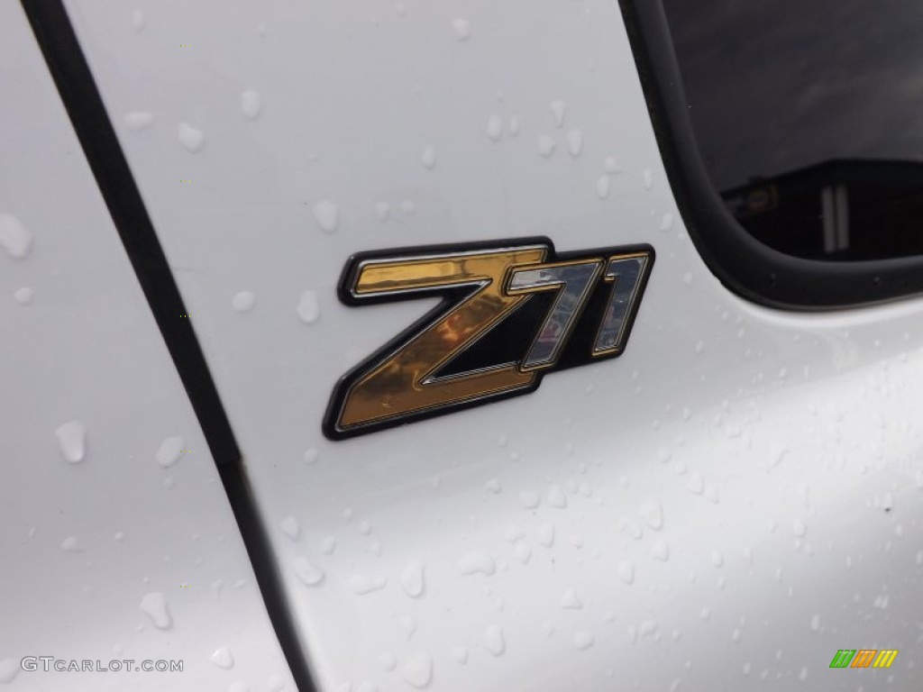 2003 Chevrolet Tahoe Z71 4x4 Marks and Logos Photo #68626666
