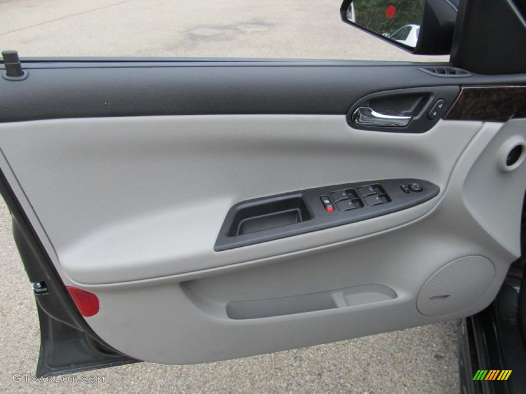 2013 Chevrolet Impala LTZ Gray Door Panel Photo #68626954