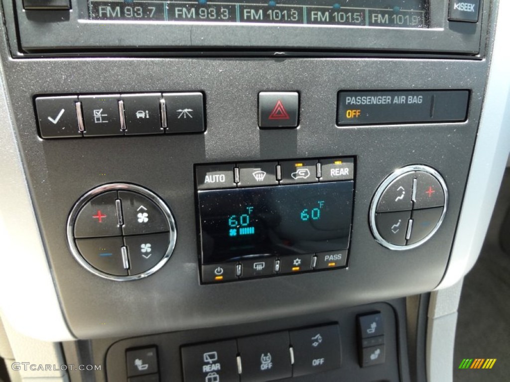 2012 Chevrolet Traverse LT AWD Controls Photo #68627795