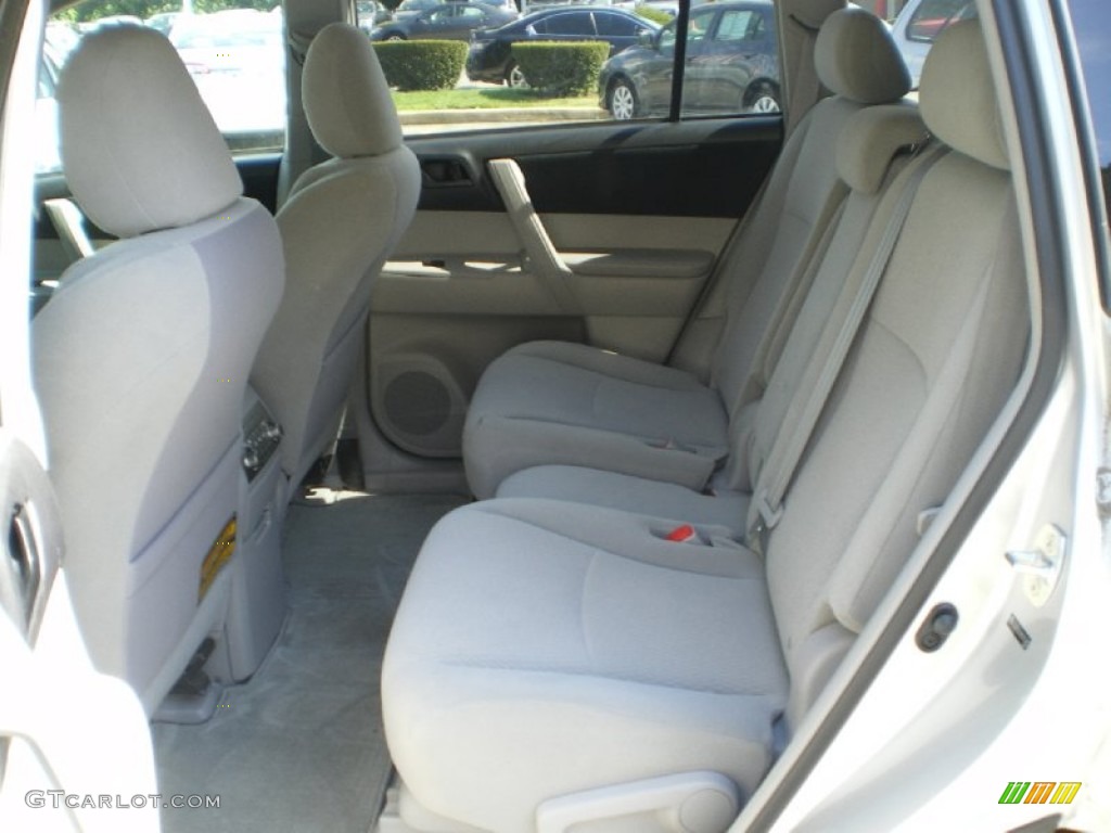 2010 Highlander V6 4WD - Classic Silver Metallic / Ash photo #16