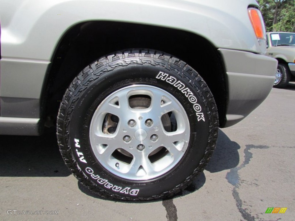 2003 Grand Cherokee Laredo 4x4 - Bright Silver Metallic / Dark Slate Gray photo #4