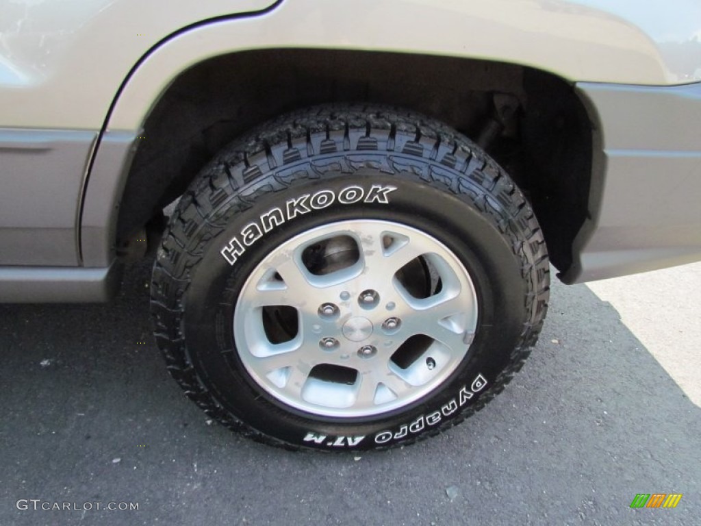 2003 Grand Cherokee Laredo 4x4 - Bright Silver Metallic / Dark Slate Gray photo #10