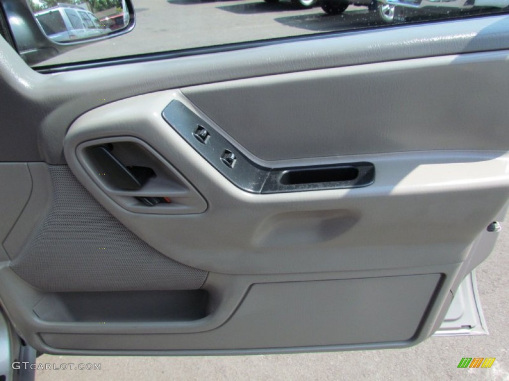 2003 Grand Cherokee Laredo 4x4 - Bright Silver Metallic / Dark Slate Gray photo #27