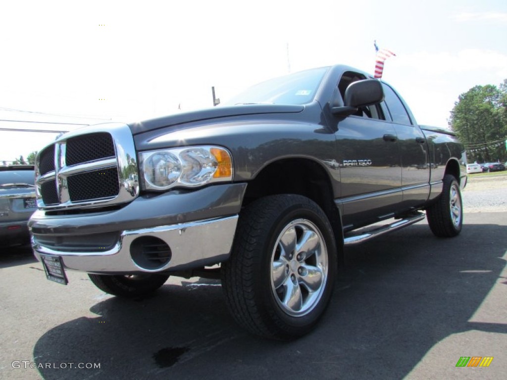 2004 Ram 1500 SLT Quad Cab 4x4 - Graphite Metallic / Dark Slate Gray photo #1