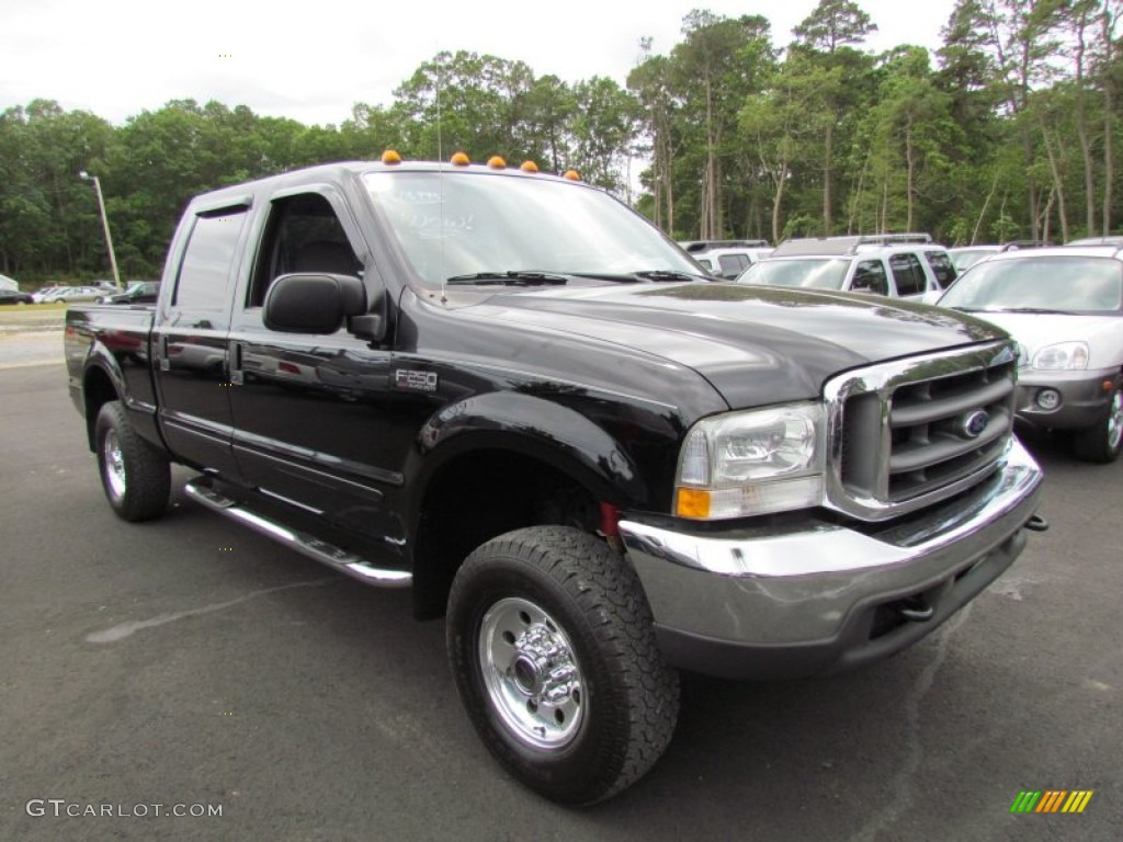 2004 F250 Super Duty XLT Crew Cab 4x4 - Black / Medium Flint photo #3