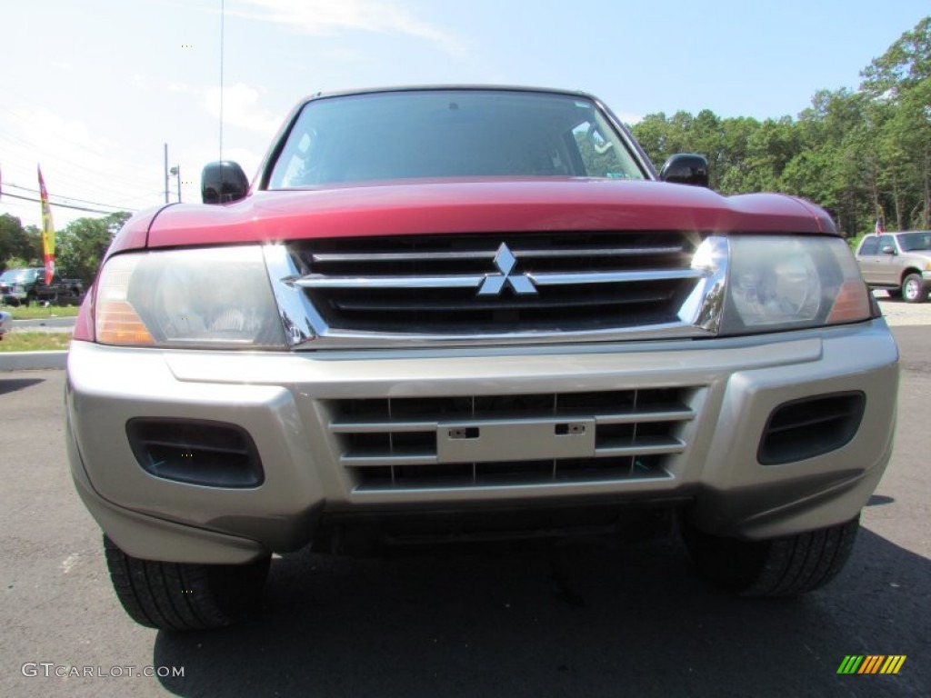 2002 Montero XLS 4x4 - Cambridge Red Pearlescent / Tan photo #2