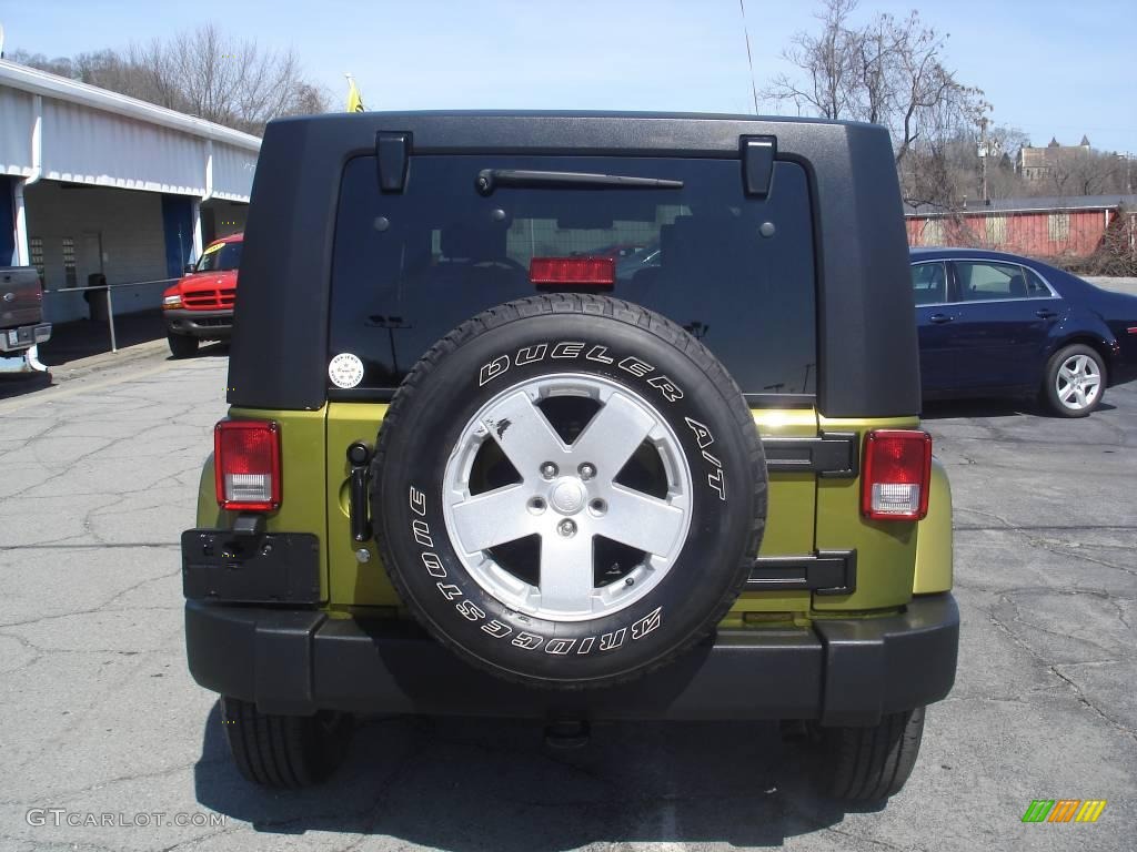2007 Wrangler Unlimited Sahara 4x4 - Rescue Green Metallic / Dark Slate Gray/Medium Slate Gray photo #3