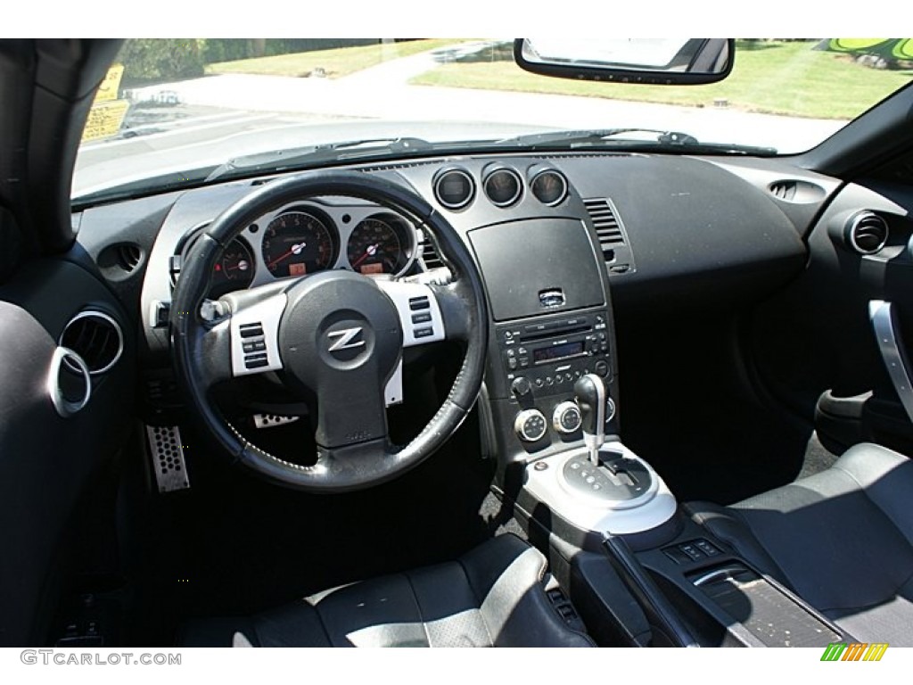 2008 350Z Enthusiast Roadster - Silver Alloy / Charcoal photo #17