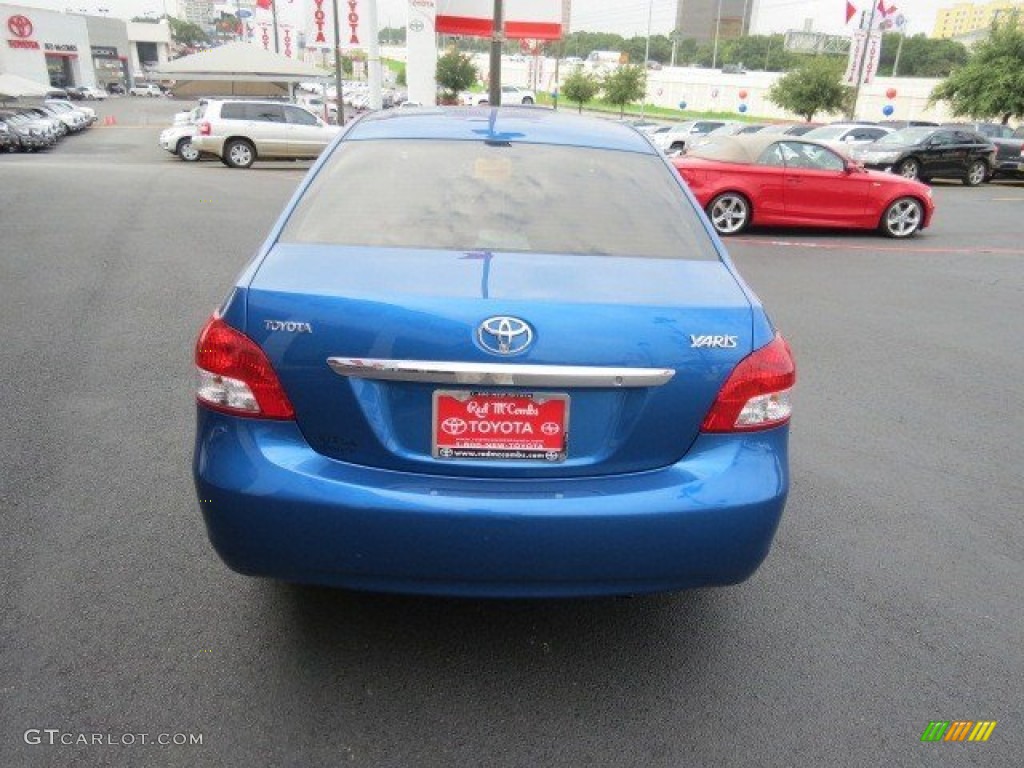 2010 Yaris Sedan - Blazing Blue Pearl / Dark Charcoal photo #6