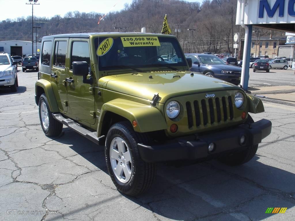 2007 Wrangler Unlimited Sahara 4x4 - Rescue Green Metallic / Dark Slate Gray/Medium Slate Gray photo #8
