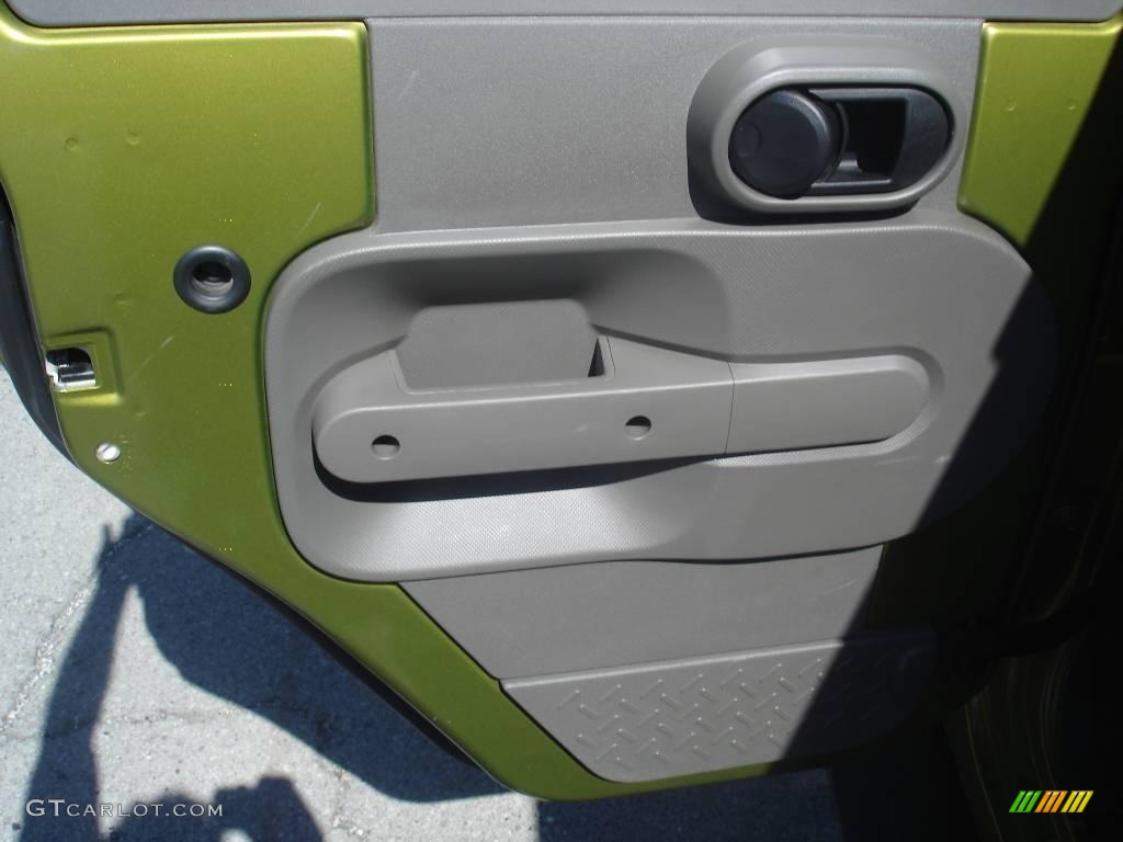 2007 Wrangler Unlimited Sahara 4x4 - Rescue Green Metallic / Dark Slate Gray/Medium Slate Gray photo #17