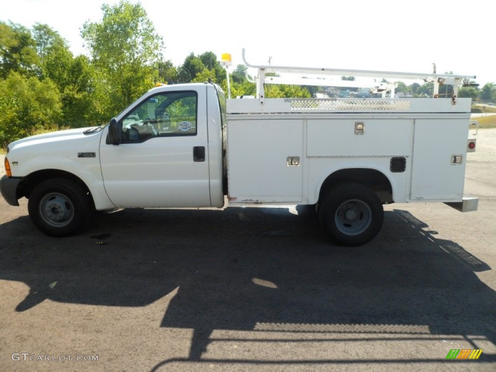 2001 F350 Super Duty XL Regular Cab Utility Truck - Oxford White / Medium Graphite photo #1