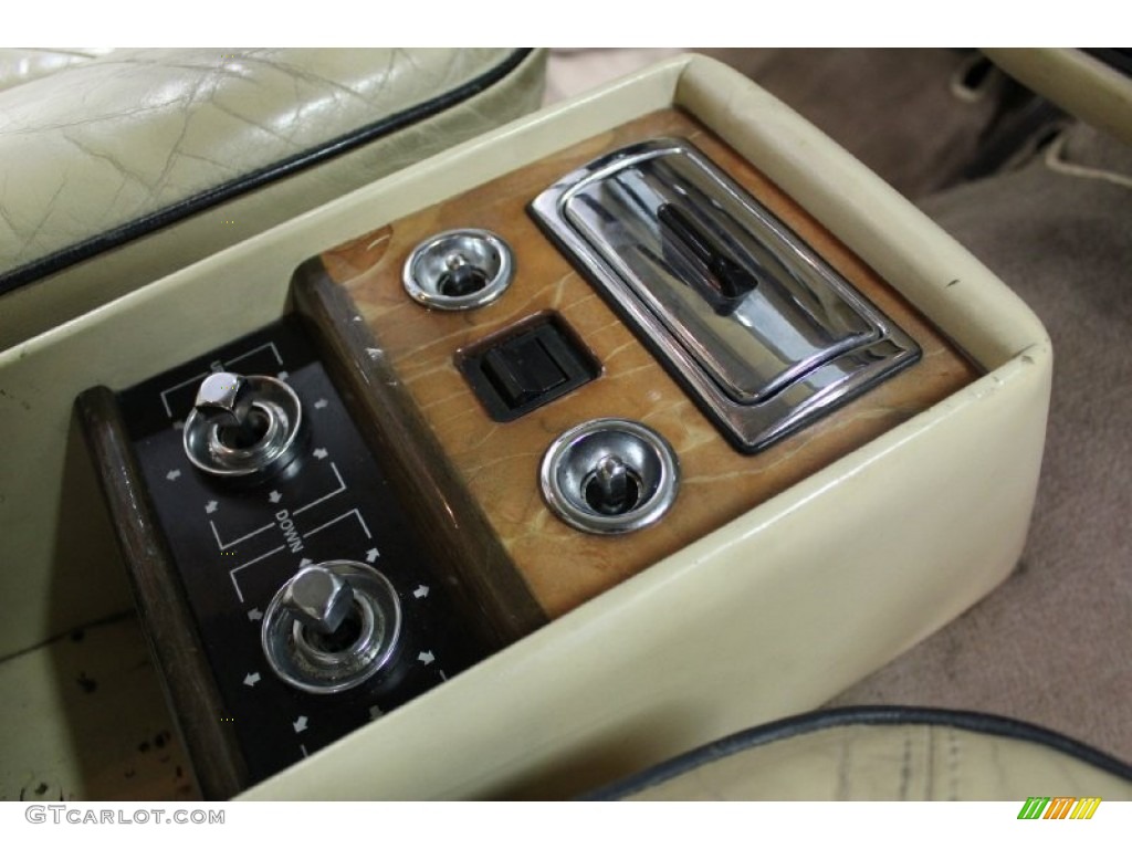 1986 Rolls-Royce Silver Spirit Mark I Controls Photo #68644123