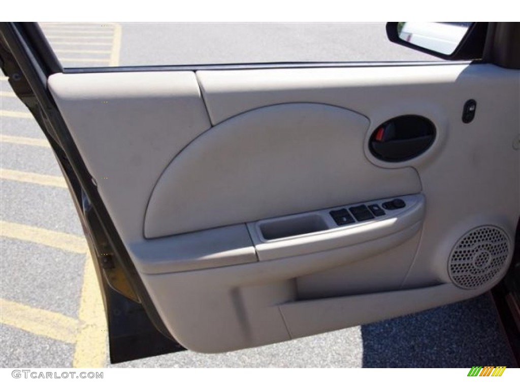 2003 Saturn ION 3 Sedan Tan Door Panel Photo #68644786