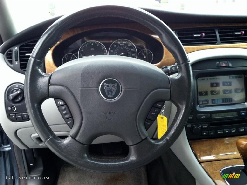 2002 Jaguar X-Type 2.5 Ivory Steering Wheel Photo #68649420