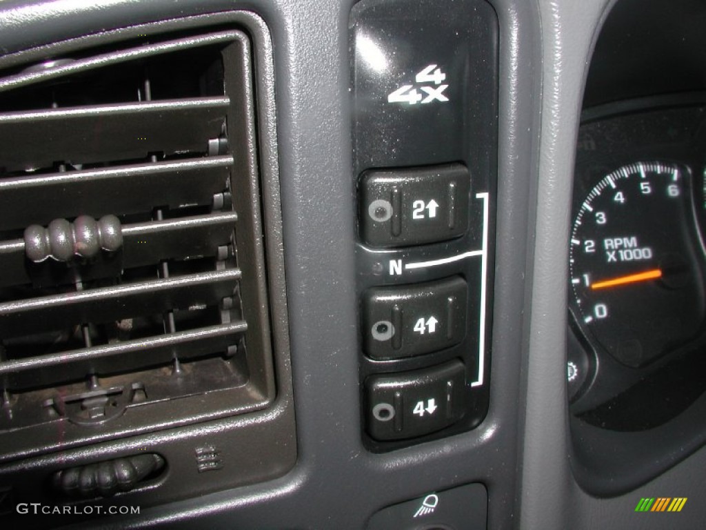 2006 Chevrolet Silverado 2500HD LT Extended Cab 4x4 Controls Photo #68651476