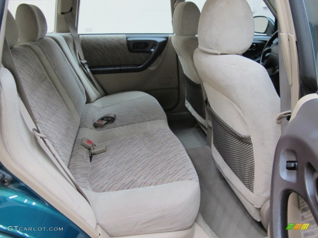 Beige Interior 2000 Subaru Forester 2.5 S Photo #68652576