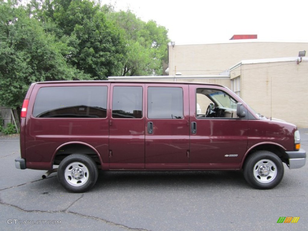 2004 Express 1500 LS Passenger Van - Berry Red Metallic / Neutral photo #9