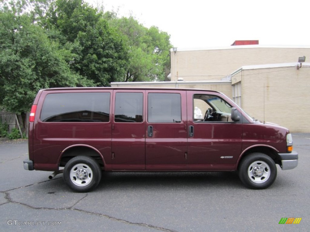 2004 Express 1500 LS Passenger Van - Berry Red Metallic / Neutral photo #10