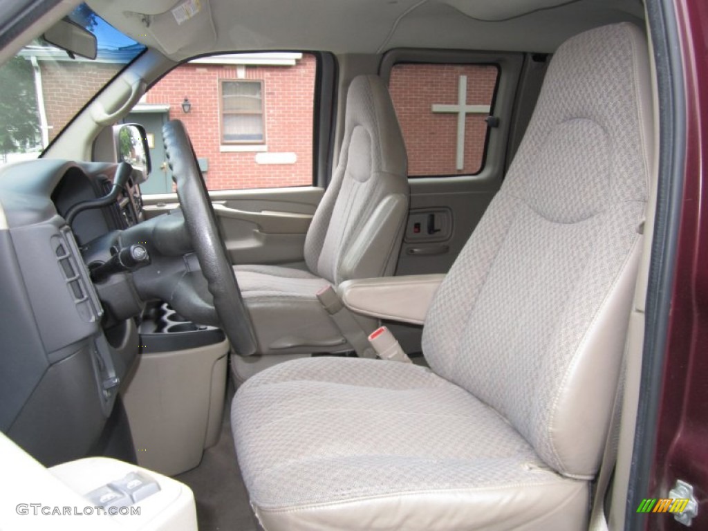 2004 Express 1500 LS Passenger Van - Berry Red Metallic / Neutral photo #14