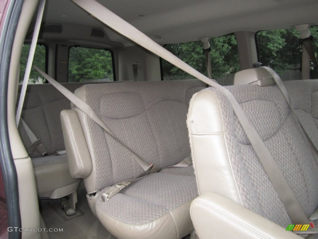 2004 Express 1500 LS Passenger Van - Berry Red Metallic / Neutral photo #19