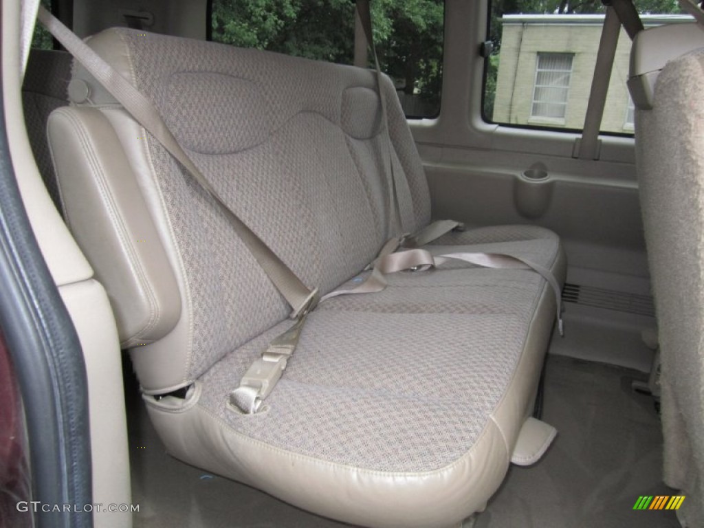2004 Express 1500 LS Passenger Van - Berry Red Metallic / Neutral photo #21