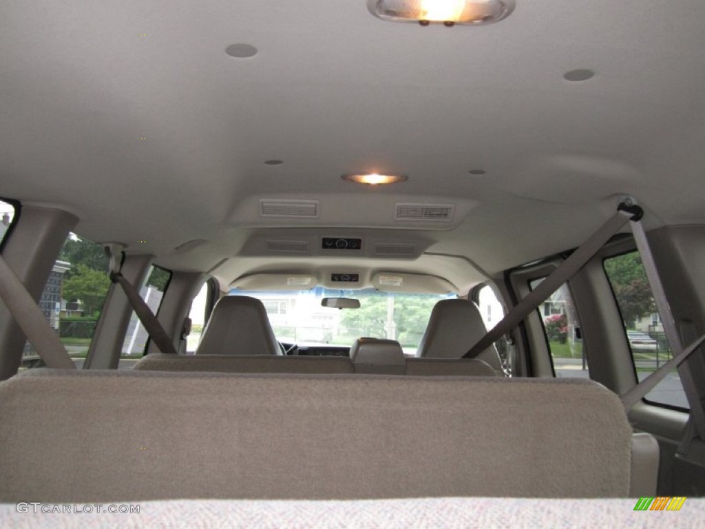 2004 Express 1500 LS Passenger Van - Berry Red Metallic / Neutral photo #24