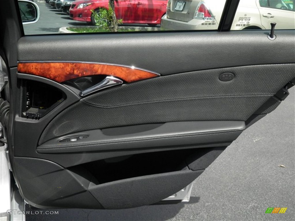 2006 Mercedes-Benz E 350 4Matic Sedan Charcoal Door Panel Photo #68655586
