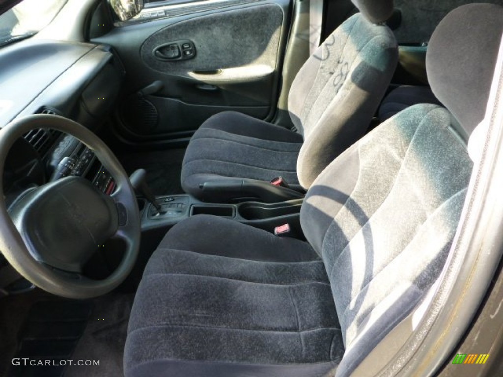 1997 Saturn S Series SL2 Sedan Front Seat Photo #68655895