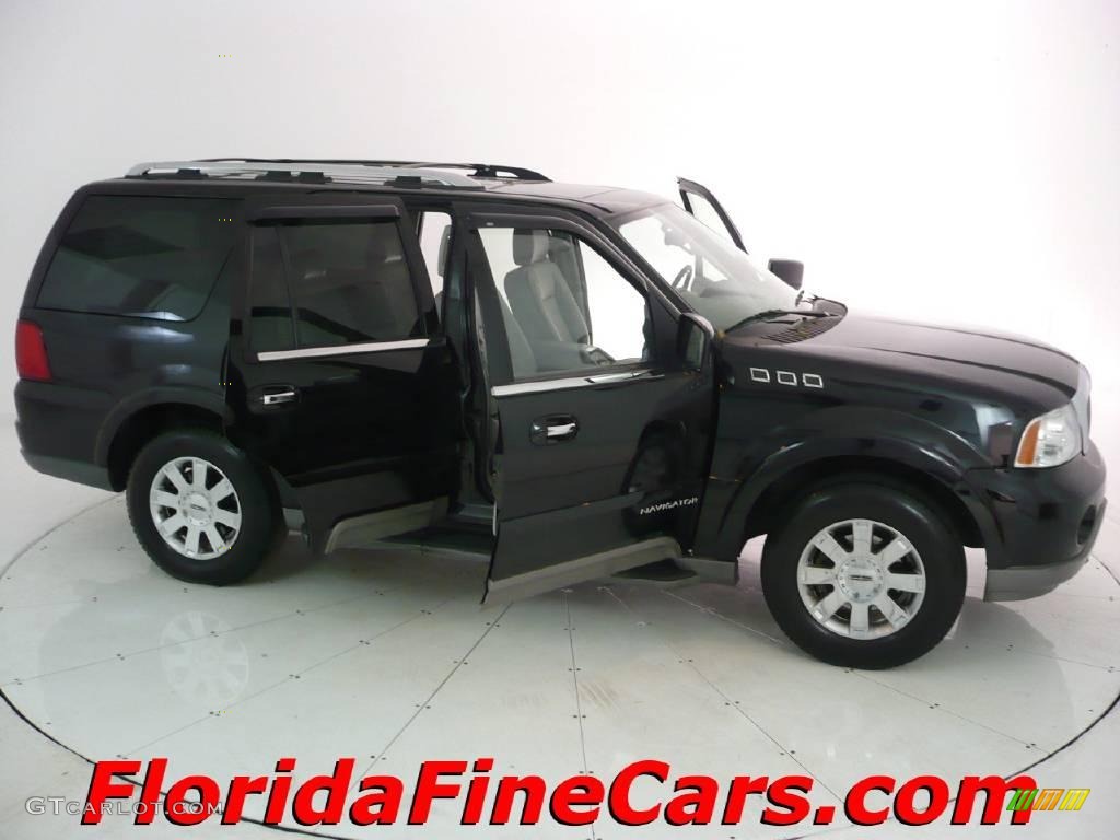 2004 Navigator Luxury - True Blue Metallic / Dove Grey photo #8