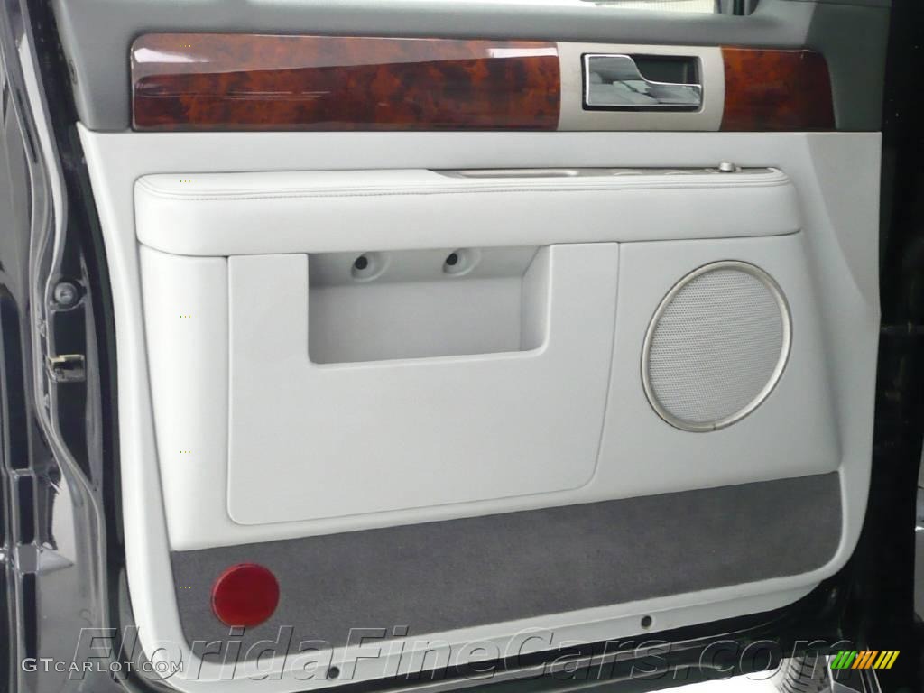 2004 Navigator Luxury - True Blue Metallic / Dove Grey photo #11