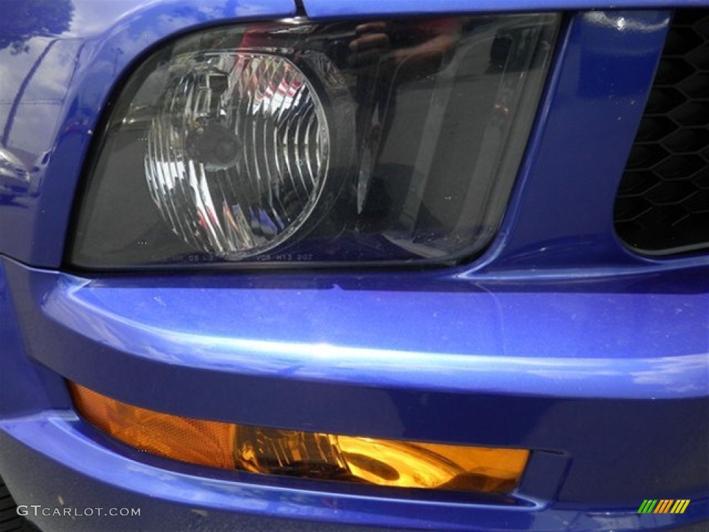 2005 Mustang V6 Premium Convertible - Sonic Blue Metallic / Dark Charcoal photo #13