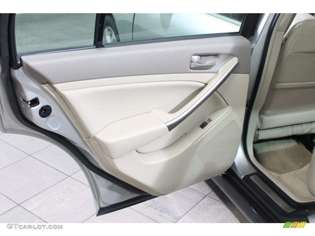 2004 Infiniti G 35 x Sedan Willow Door Panel Photo #68658658