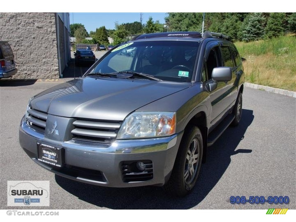 2004 Endeavor XLS AWD - Titanium Gray Pearl / Charcoal Gray photo #13