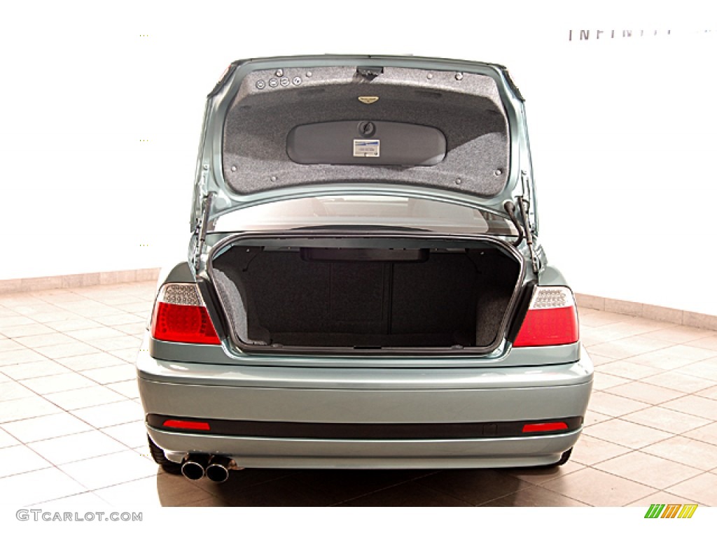 2004 BMW 3 Series 330i Coupe Trunk Photo #68662395