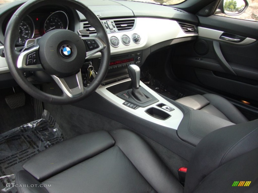 Black Interior 2009 BMW Z4 sDrive30i Roadster Photo #68665768