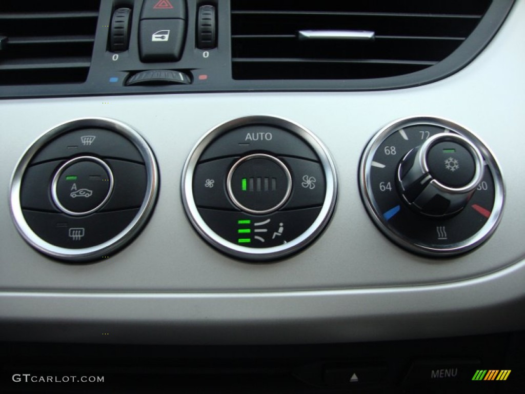 2009 BMW Z4 sDrive30i Roadster Controls Photo #68665819
