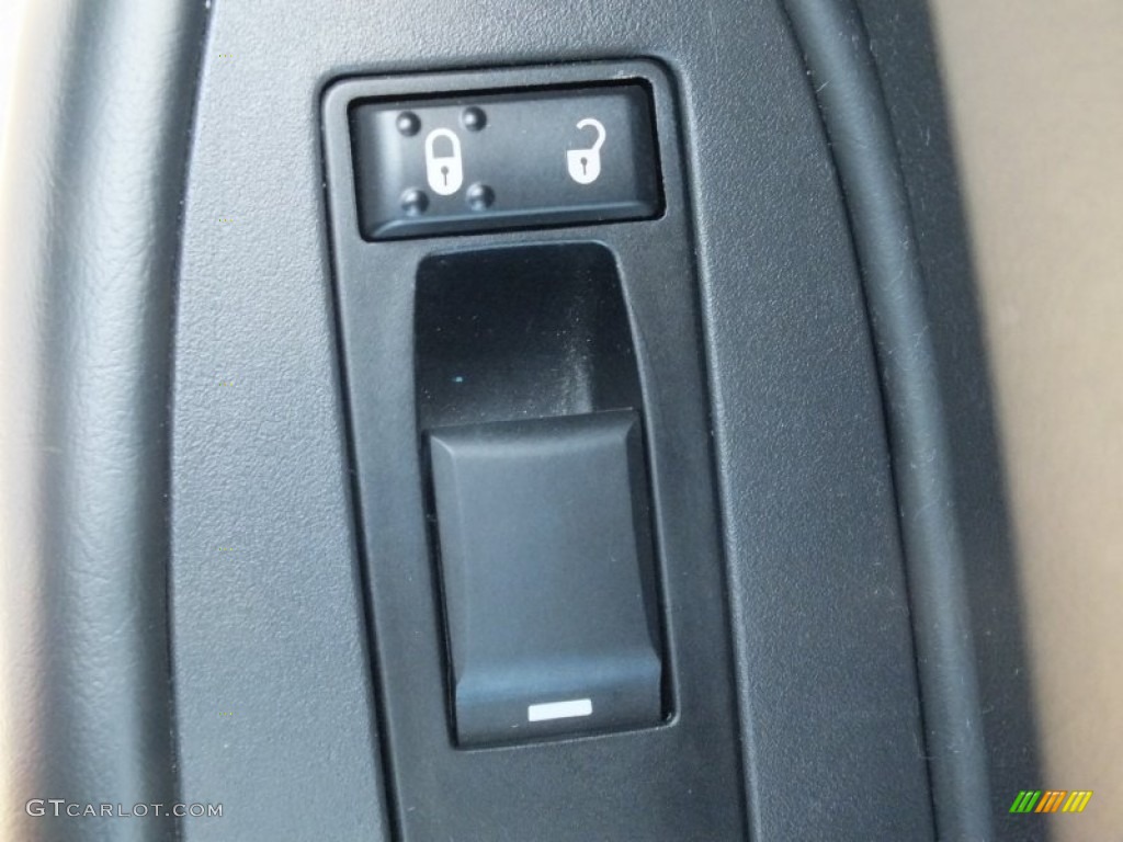 2010 Charger SXT - Stone White / Dark Slate Gray photo #21