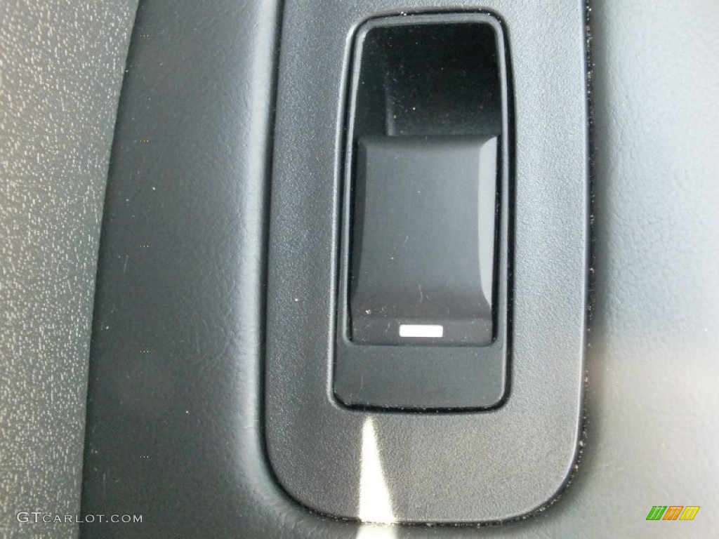 2010 Charger SXT - Stone White / Dark Slate Gray photo #22