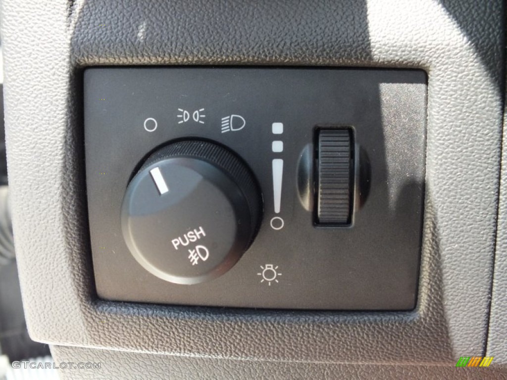 2010 Charger SXT - Stone White / Dark Slate Gray photo #26