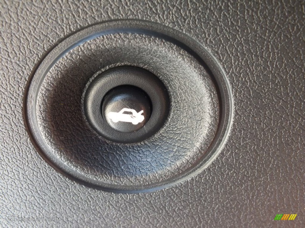 2010 Charger SXT - Stone White / Dark Slate Gray photo #27