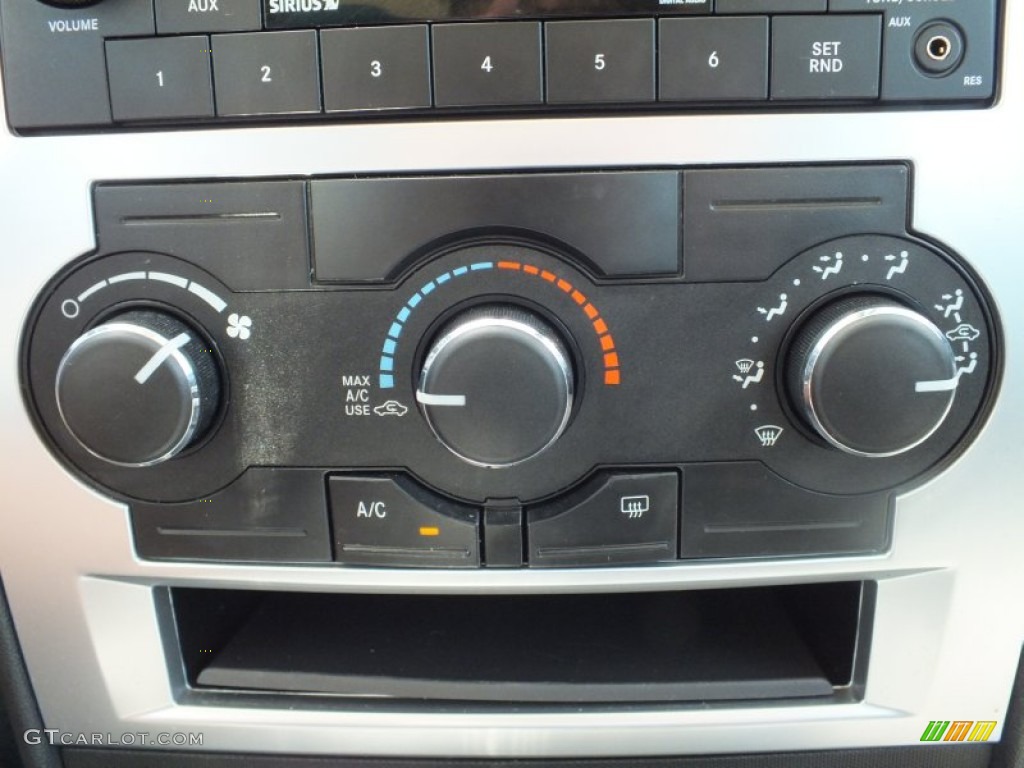 2010 Charger SXT - Stone White / Dark Slate Gray photo #36