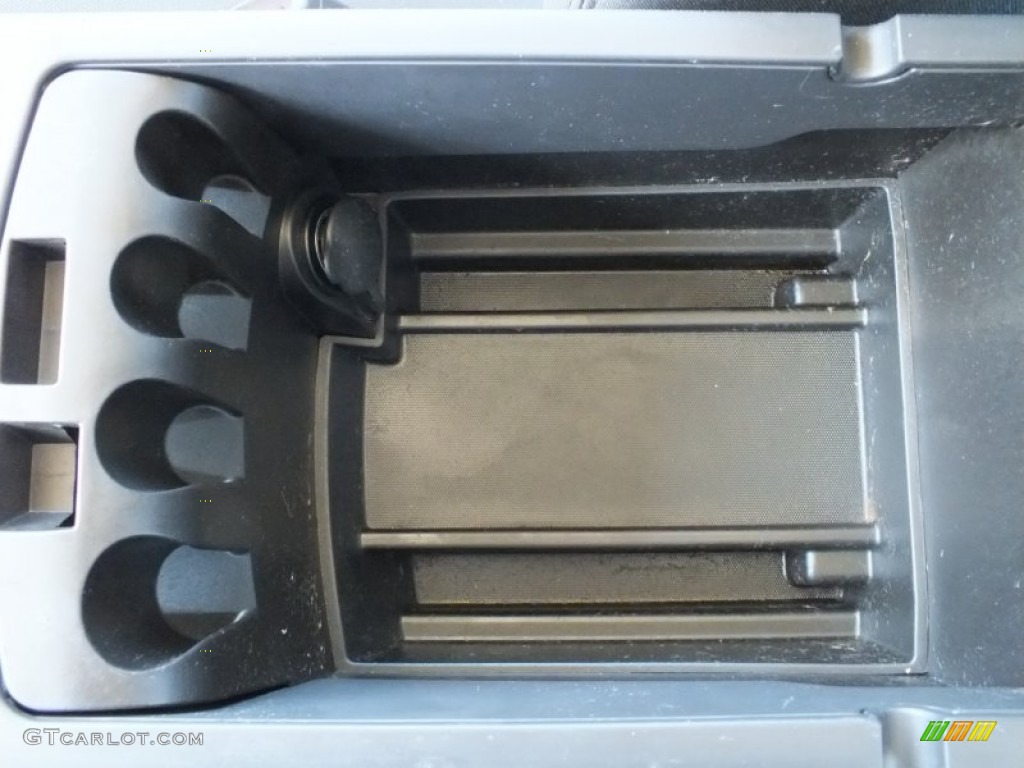 2010 Charger SXT - Stone White / Dark Slate Gray photo #39